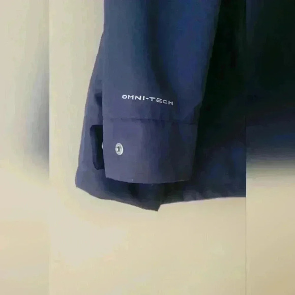 Columbia insulated women's jacket, Medium, Navy blue , in excellent condition. - Picture 13 of 14
